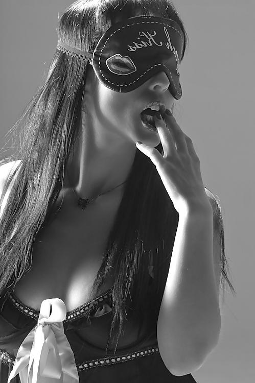 25P Blindfold 16!