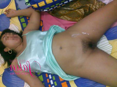 10P Satin nightdress