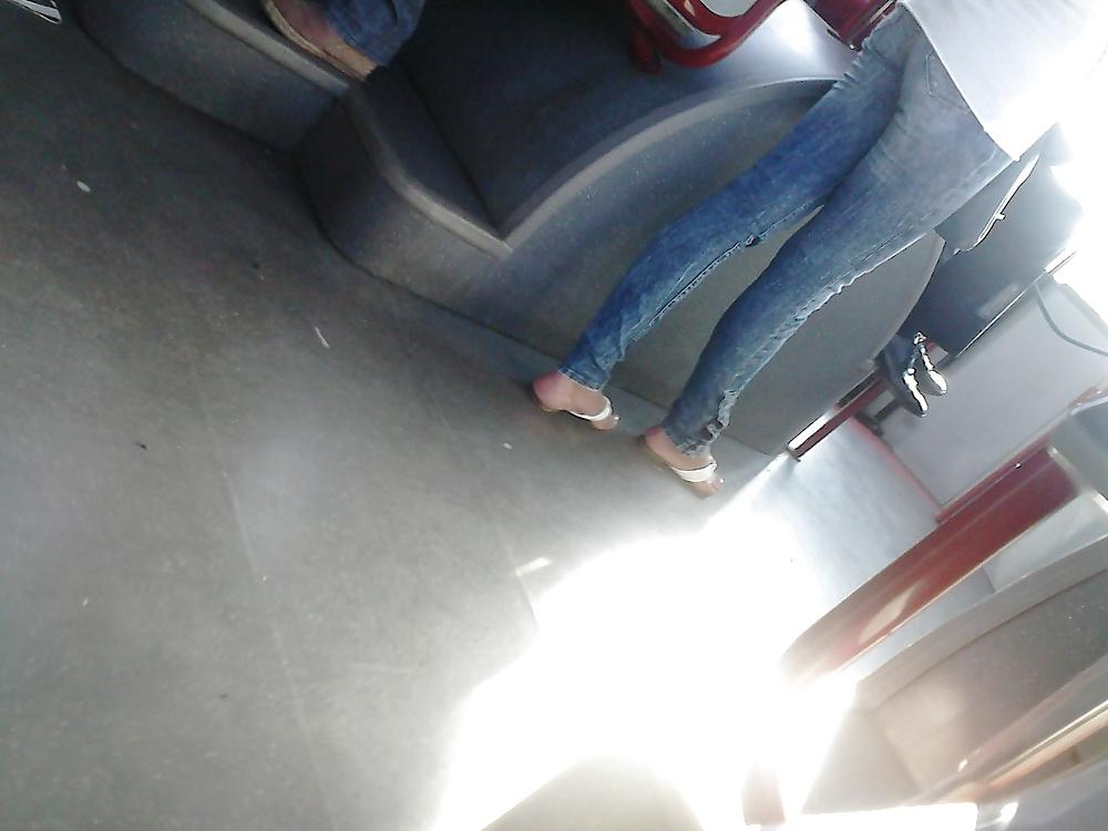 25P Feet in bus
