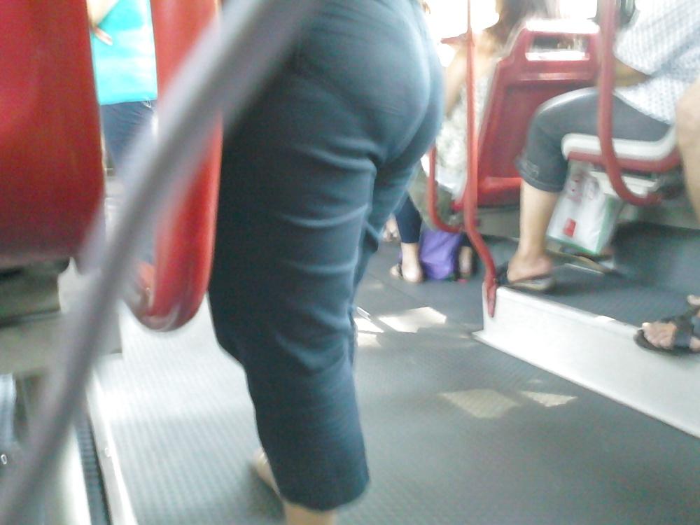 25P Feet in bus