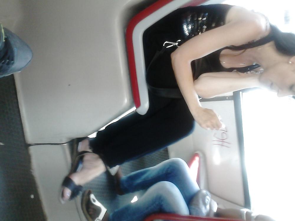 25P Feet in bus