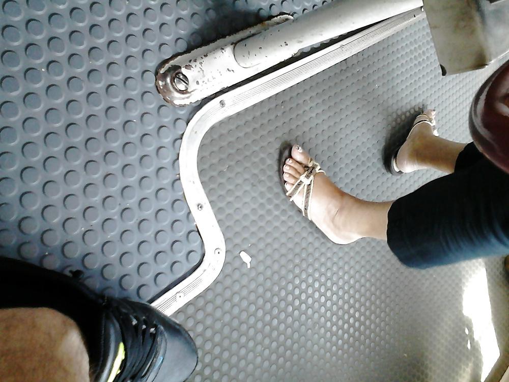 25P Feet in bus