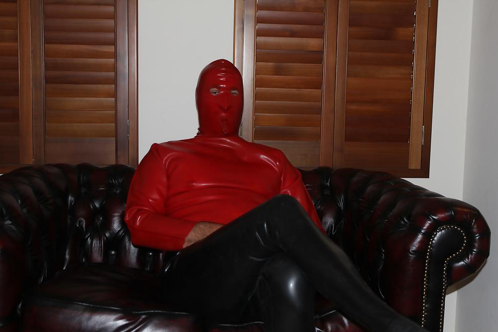 9P Red Latex