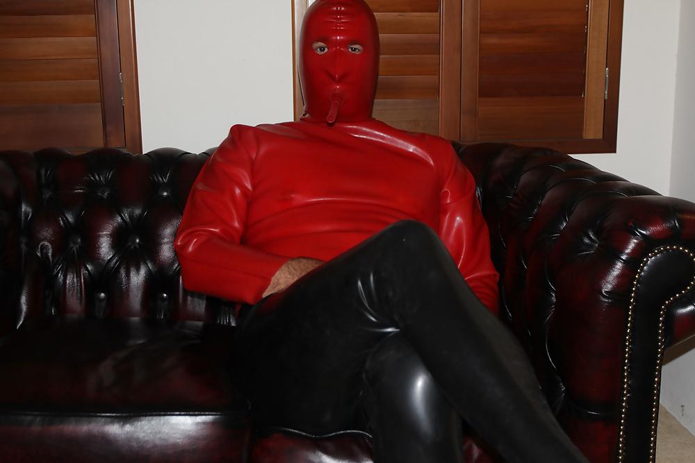 9P Red Latex