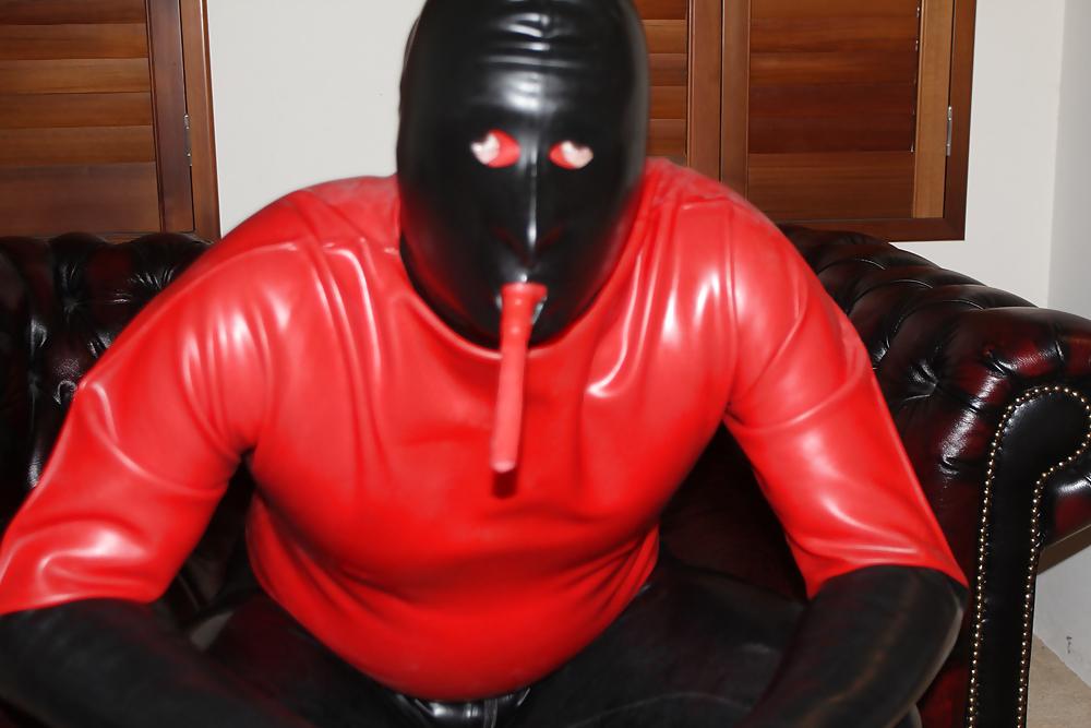 9P Red Latex