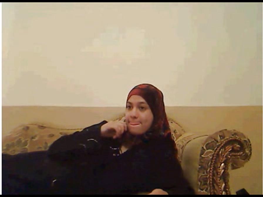 11P Arab girl on cam