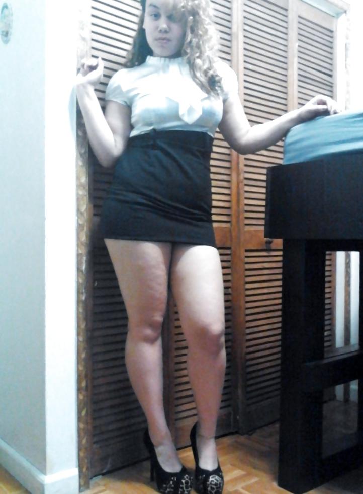 25P Latina Co-Worker