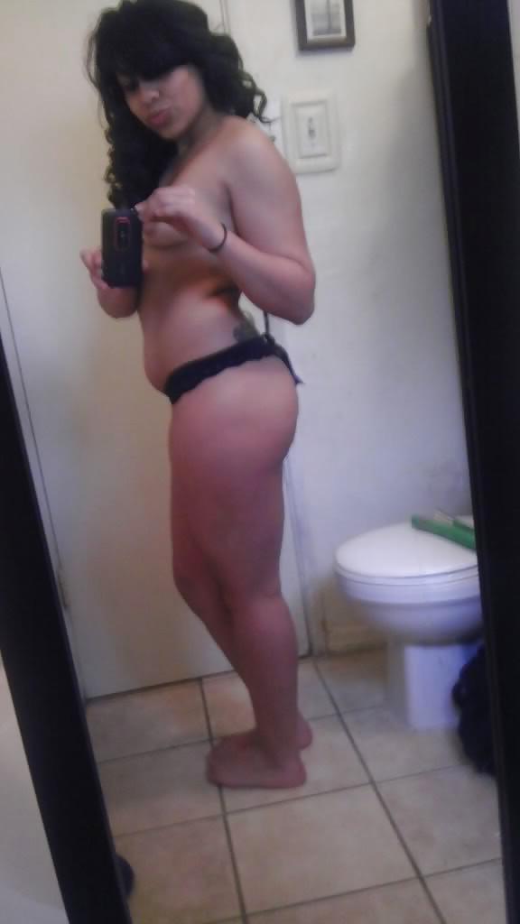 10P Chubby Latina Milf