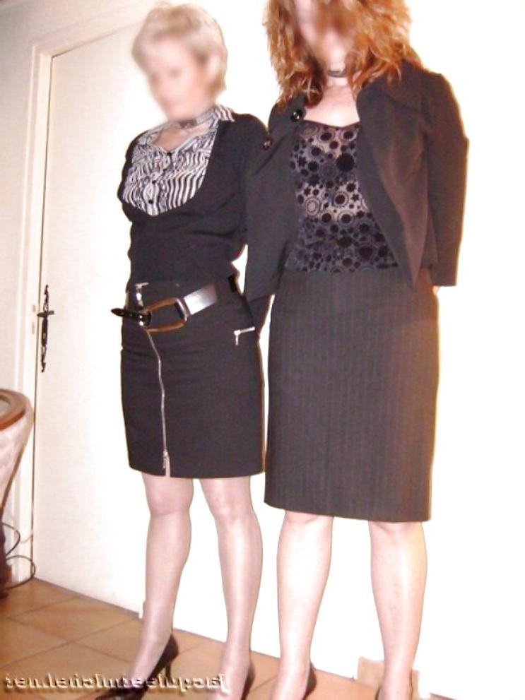 25P Joa, 40 ans, en lingerie, satin, culotte baissee ou non