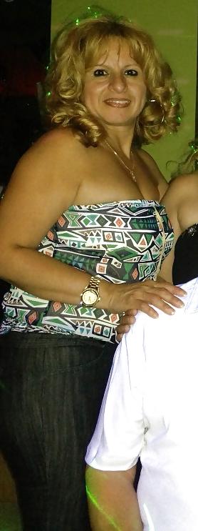6P Latina cum dumpster 6 - would you fuck this puta?