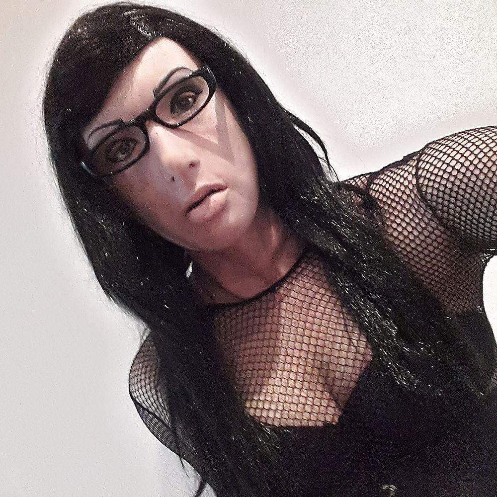18P Fishnet whore