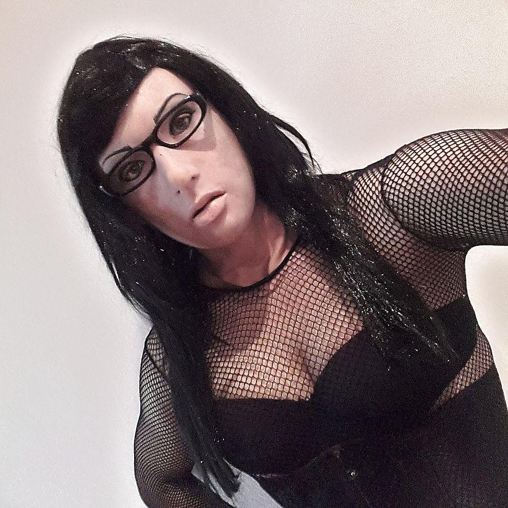 18P Fishnet whore