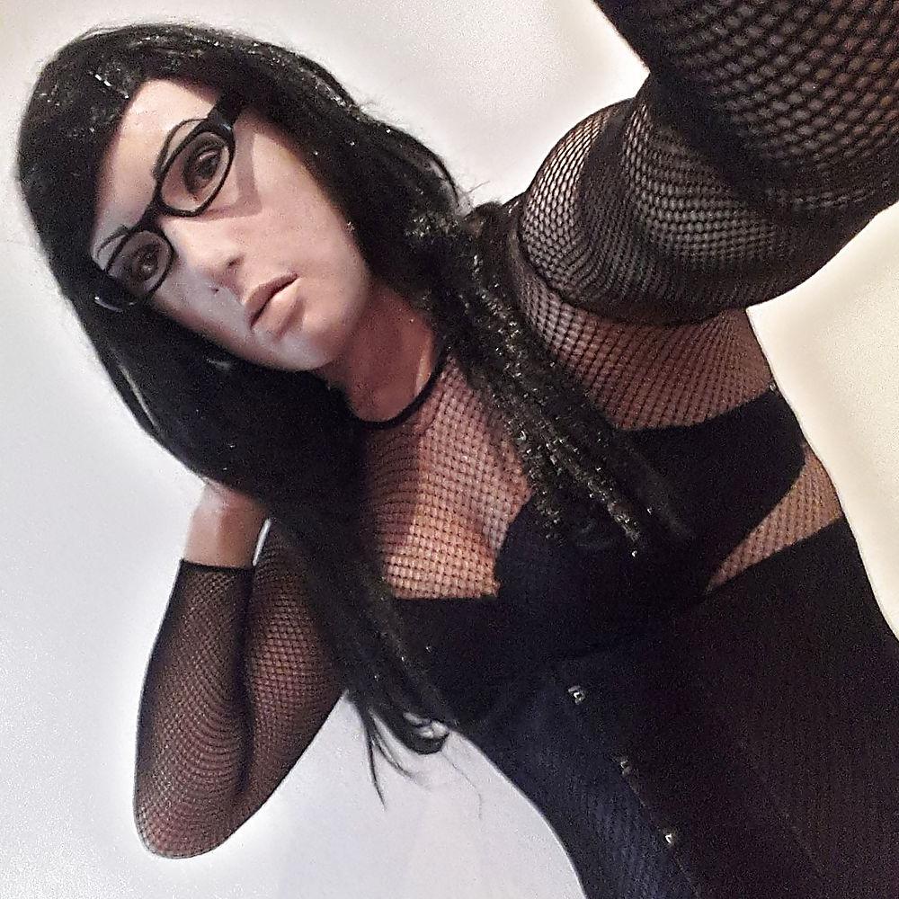 18P Fishnet whore