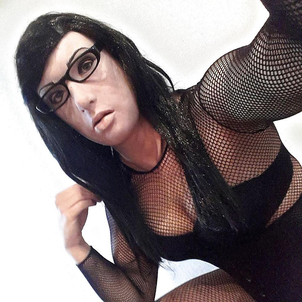 18P Fishnet whore