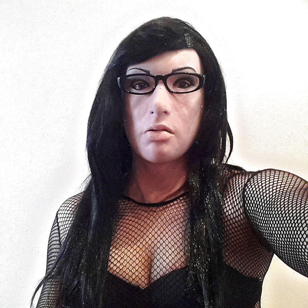 18P Fishnet whore