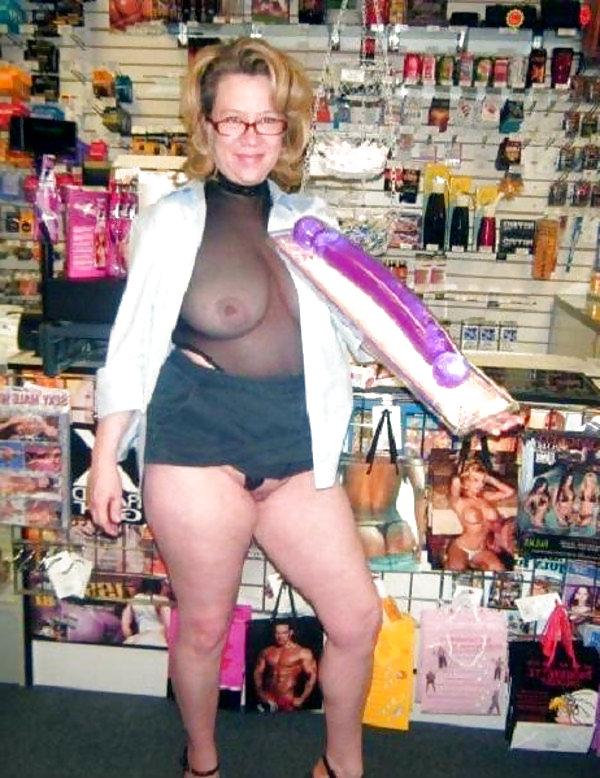 25P Adult Theater Sluts