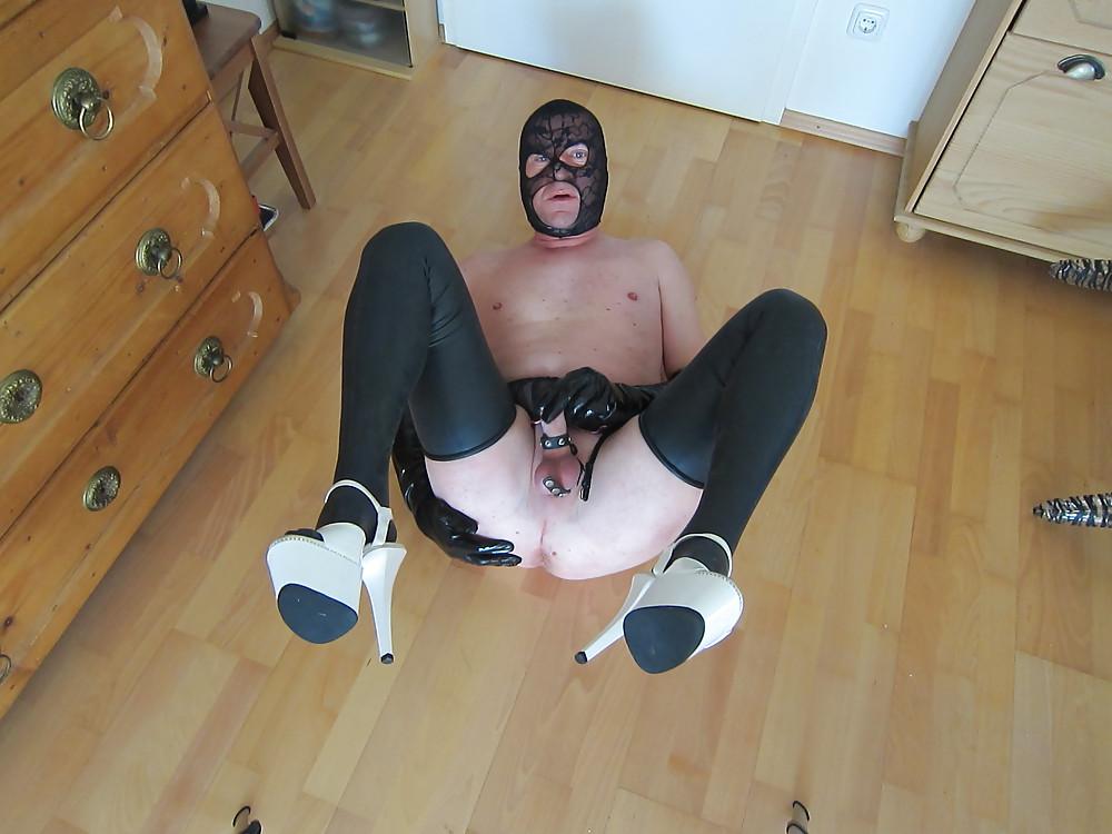 25P Me in latex heels and cum