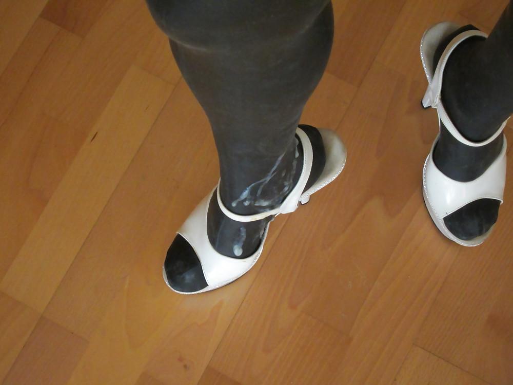 25P Me in latex heels and cum