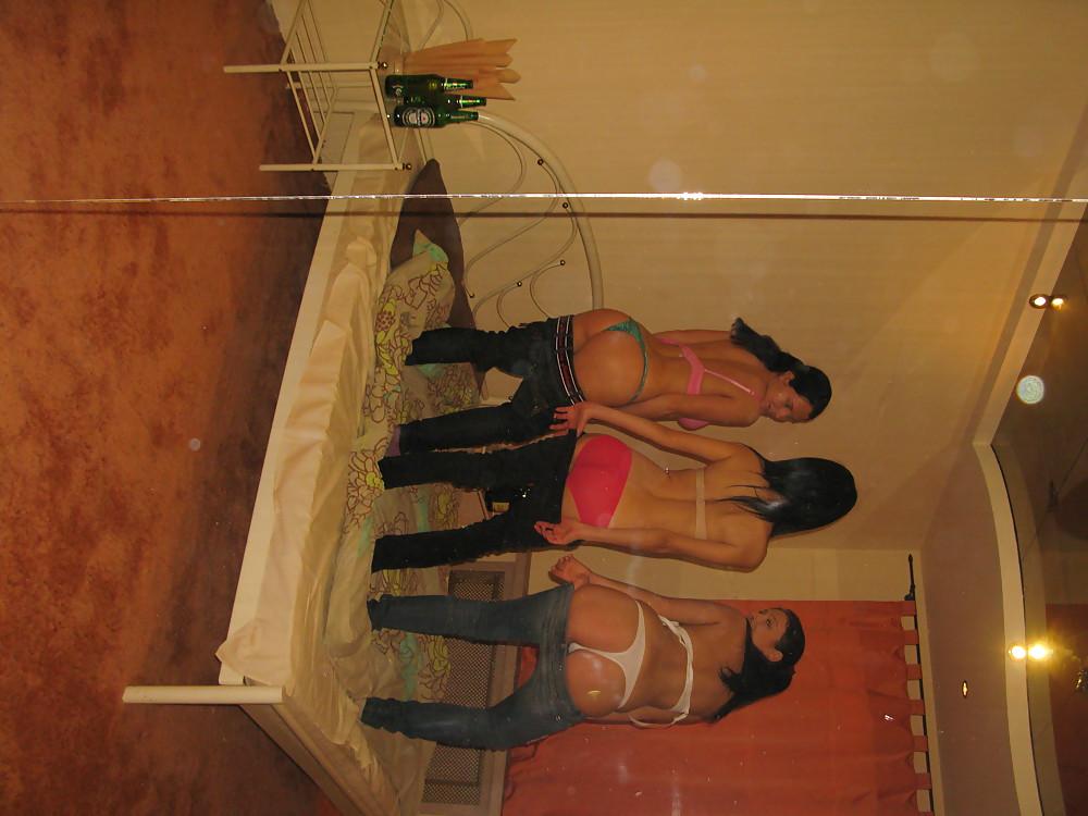 25P Interracial Les Threesome