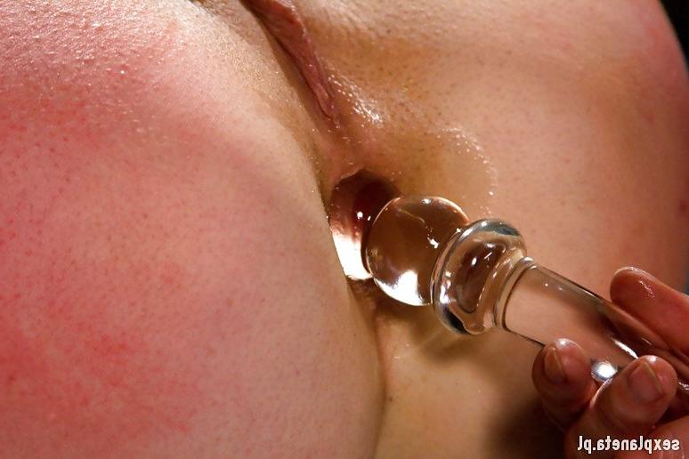 11P Lesbian BDSM
