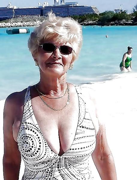 25P Webtastic Special: Granny Time Vol.81