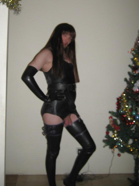 6P A very latex (sadly slightly blurry) xmas!