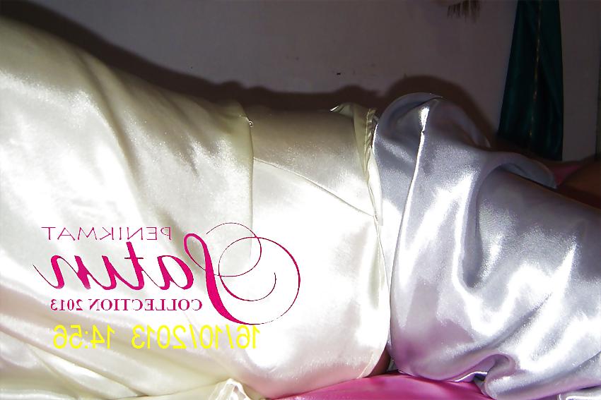 9P PECINTA KAIN SATIN