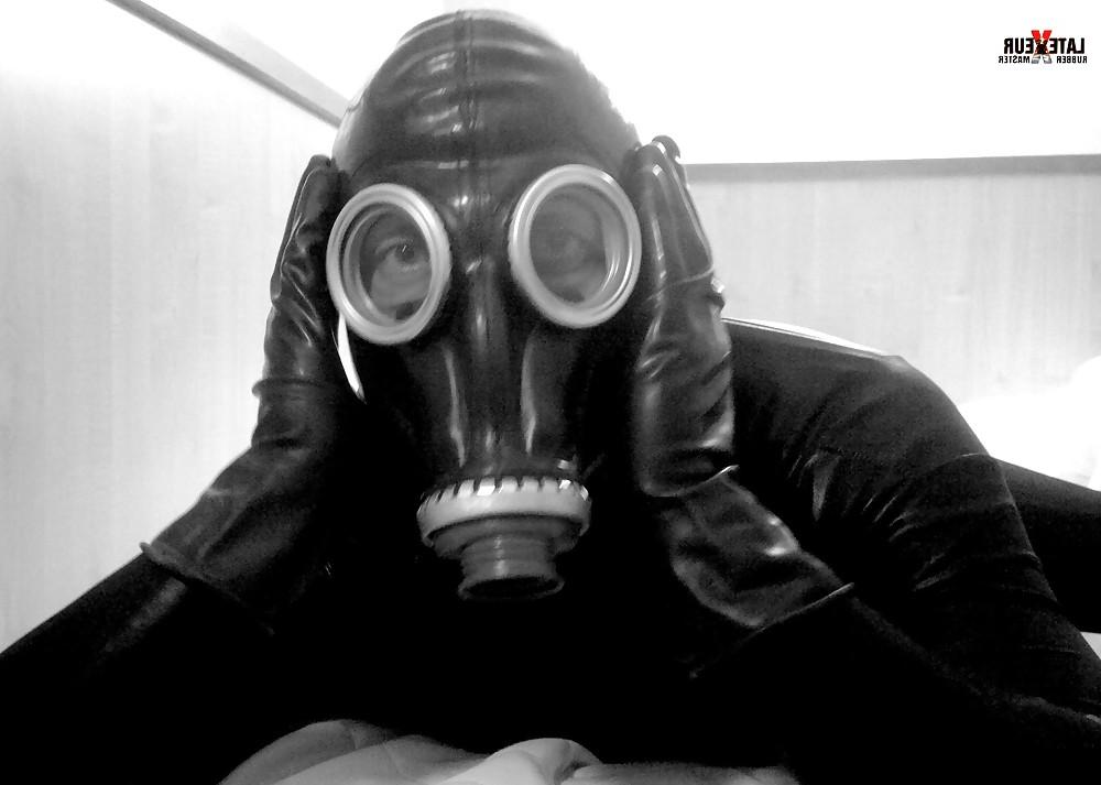 25P Frencch Rubber Master latex et masque a gaz