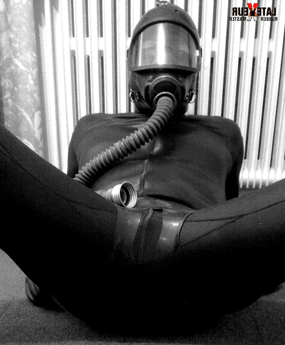 25P Frencch Rubber Master latex et masque a gaz