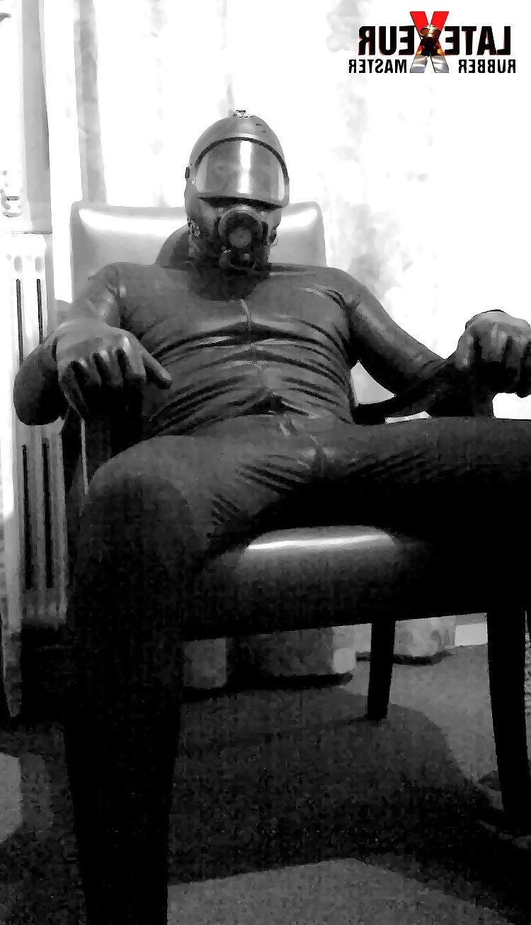 25P Frencch Rubber Master latex et masque a gaz