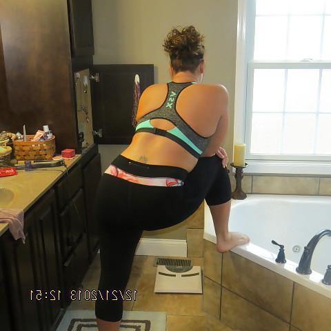 25P Wife before going to the gym
