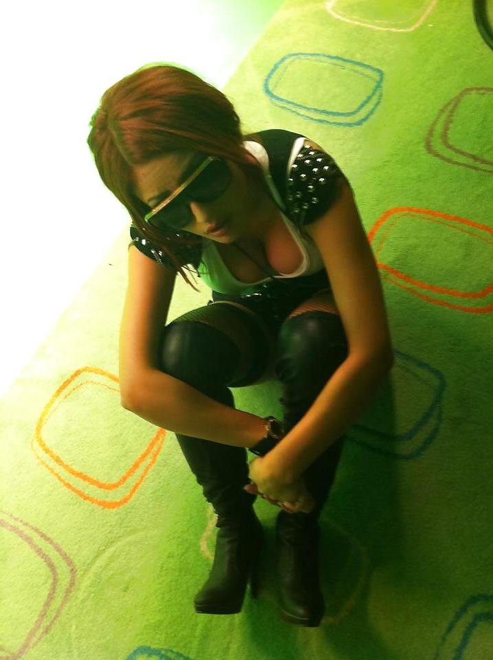 24P Bulgarian R&B Singer : Ren