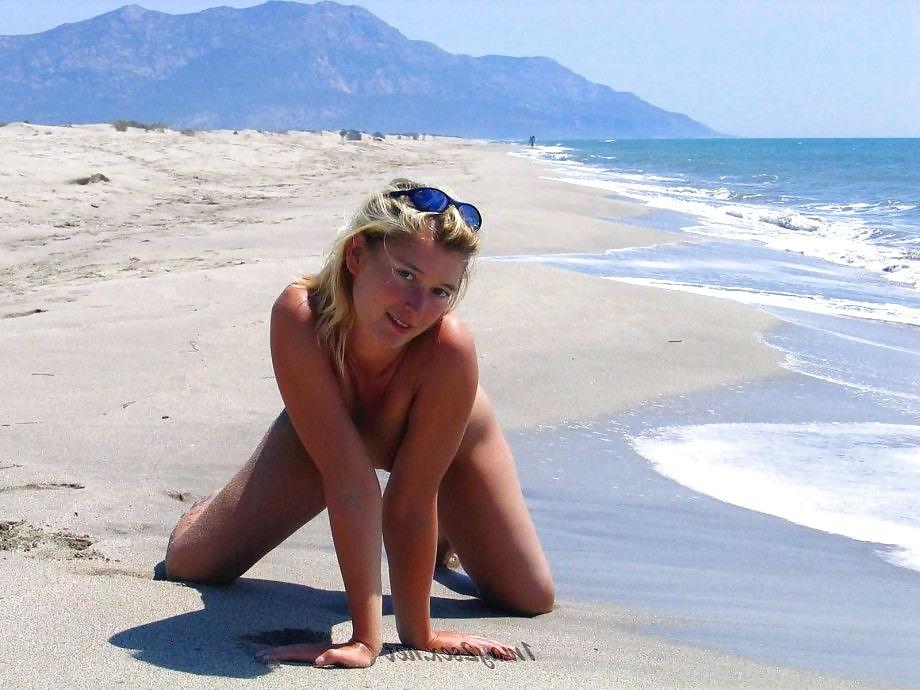 25P Vera nude at turkish beach