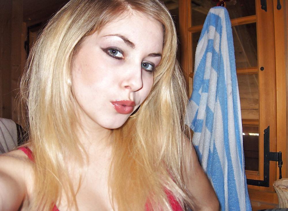 25P Hot Blond Teen Girl