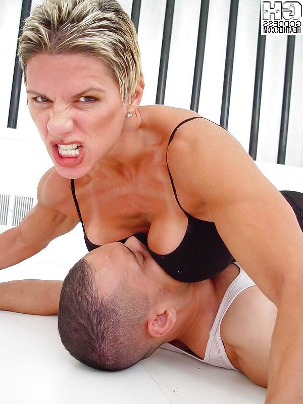 25P Muscle bitch femdom  with POWER