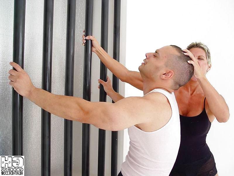 25P Muscle bitch femdom  with POWER