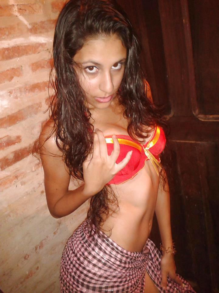 7P Latina sexy ass