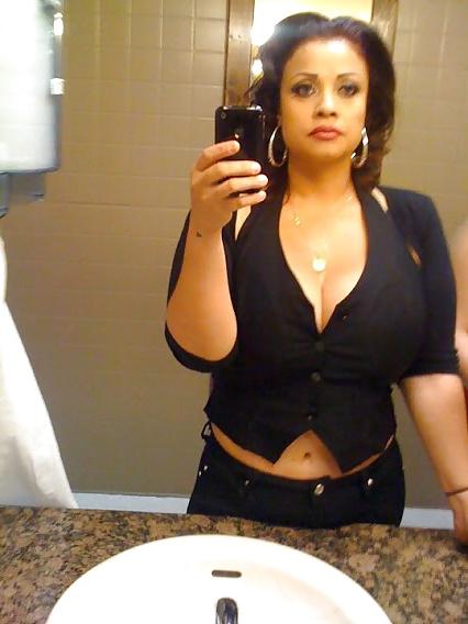 14P Huge tit latina milf