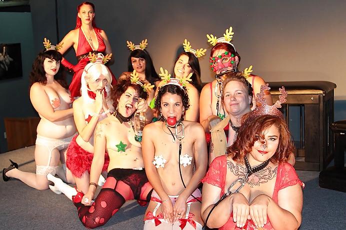 25P BDSM slaves 39 christmas special