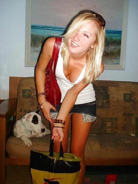 25P Blond Teen Girl with amazing body Selfshot 1of3