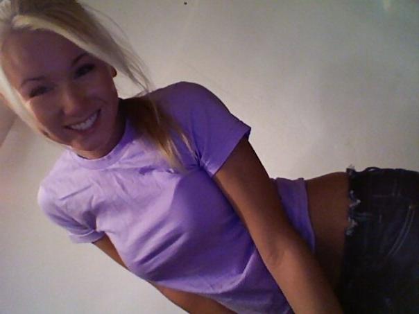 25P Blond Teen Girl with amazing body Selfshot 1of3