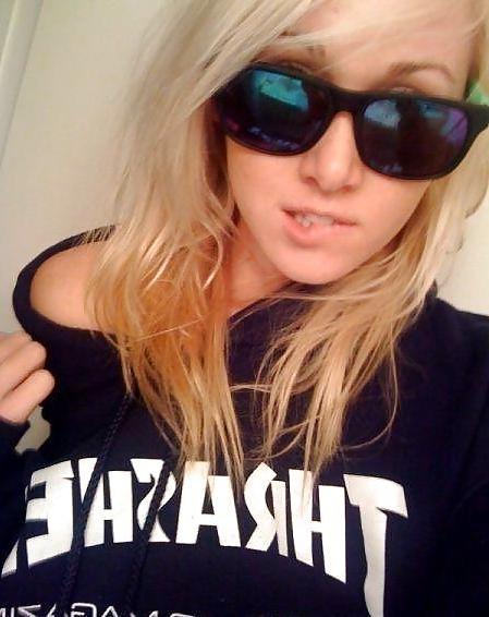25P Blond Teen Girl with amazing body Selfshot 1of3