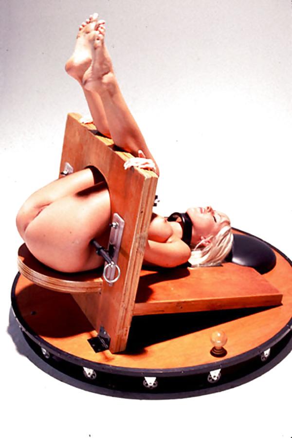 16P A little bdsm