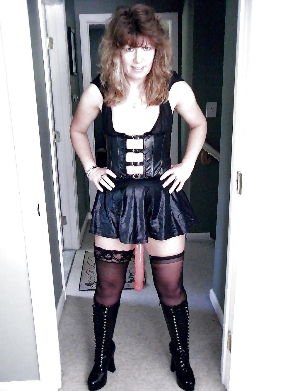 25P Amazing Strap on Femdom 2