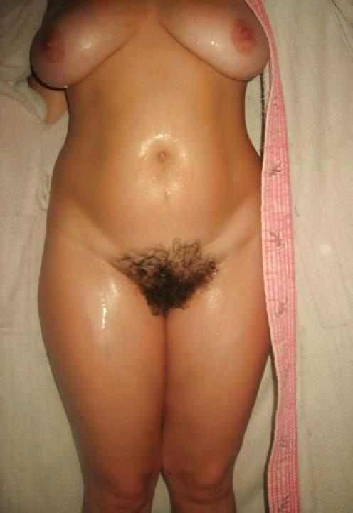 25P Next Door Wives with Full Bush