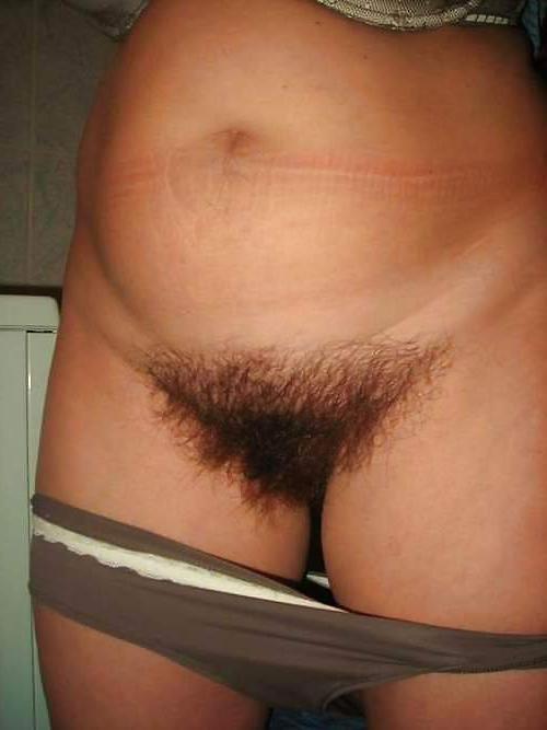 25P Next Door Wives with Full Bush