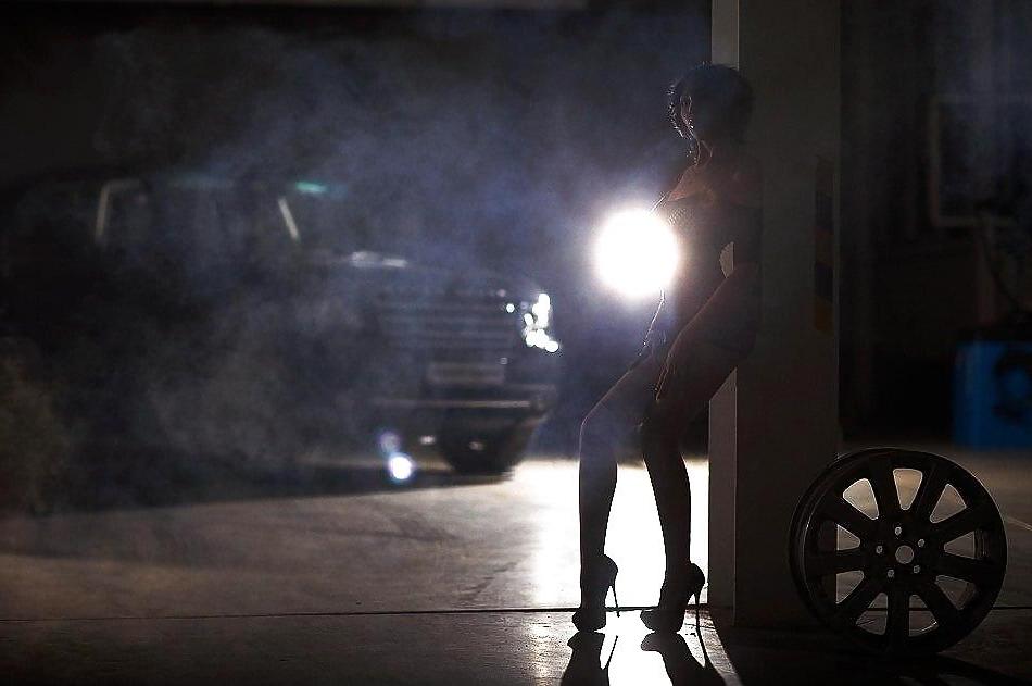 12P Kazakh girls washing cars