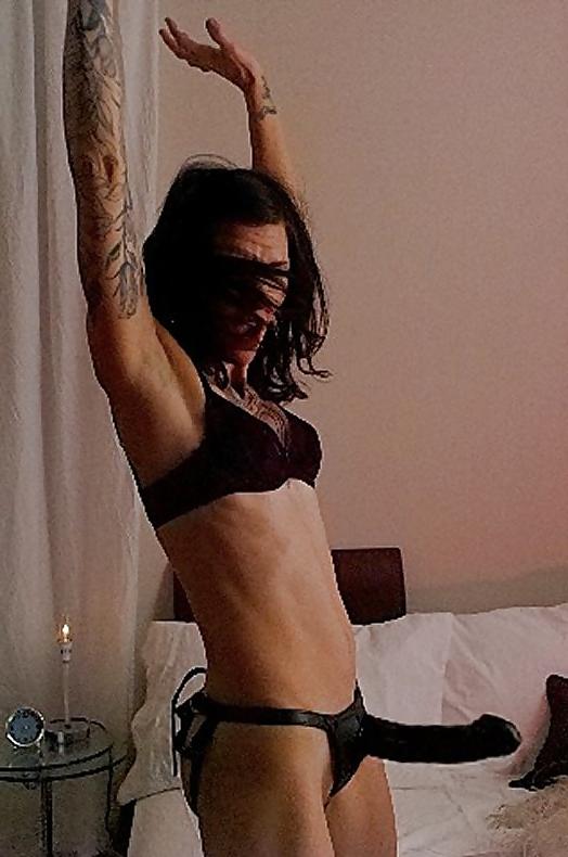25P Femdom Strapon (8)