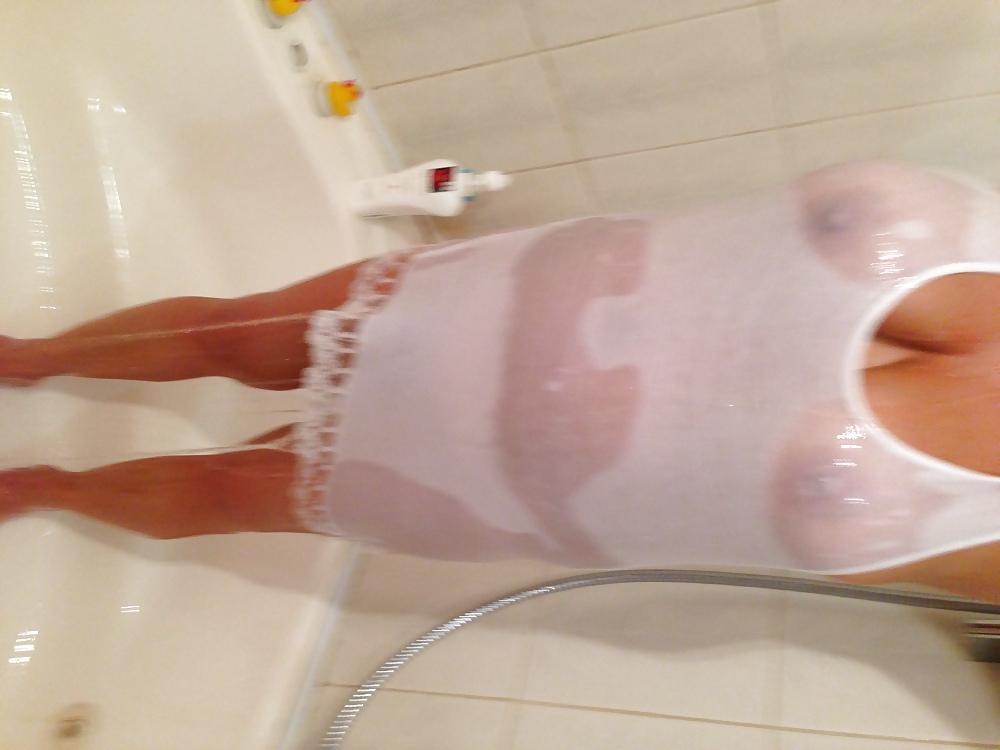 25P Wet tshirt
