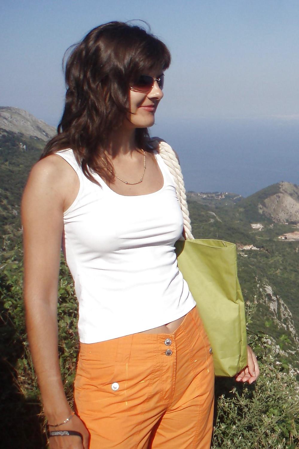 20P Braless in white shirt 2.